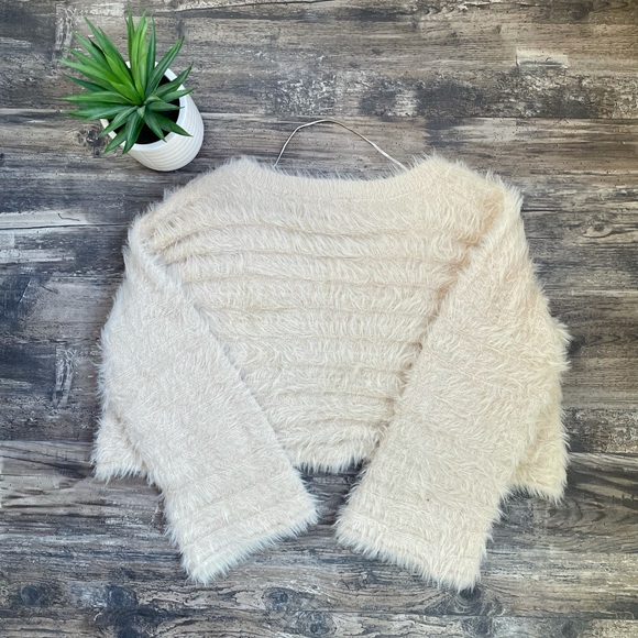 dee elly cropped vneck fuzzy sweater with bell sleeves - Picture 10 of 14